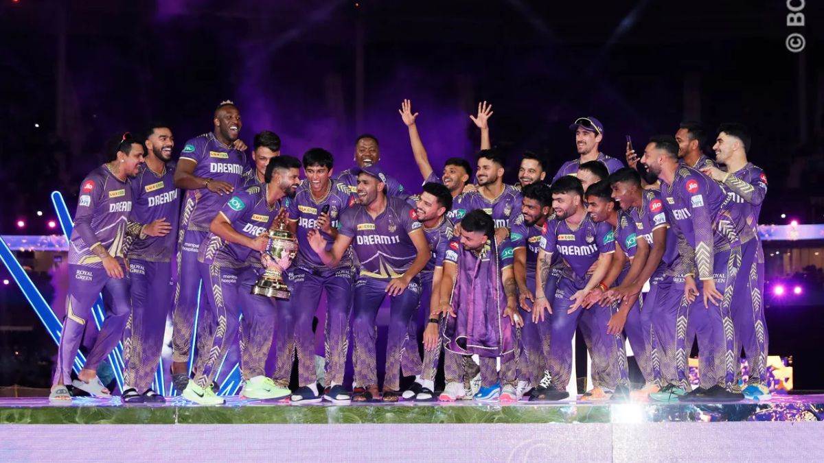 https://www.jagranimages.com/images/newimg/30052024/30_05_2024-kkr_trophy_ipl_23728687.jpg