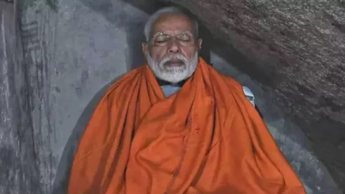 PM Modi Kanyakumari Meditation पीएम मोदी के ध्यान कार्यक्रम पर विपक्ष ने उठाए सवाल।