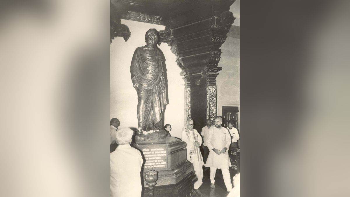 https://www.jagranimages.com/images/newimg/30052024/30_05_2024-pm_modi_kanyakumari_visit_23728518.jpg