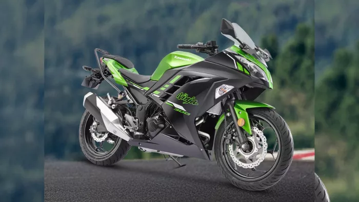भारत में लॉन्च हुई नई 2025 Kawasaki Ninja 300