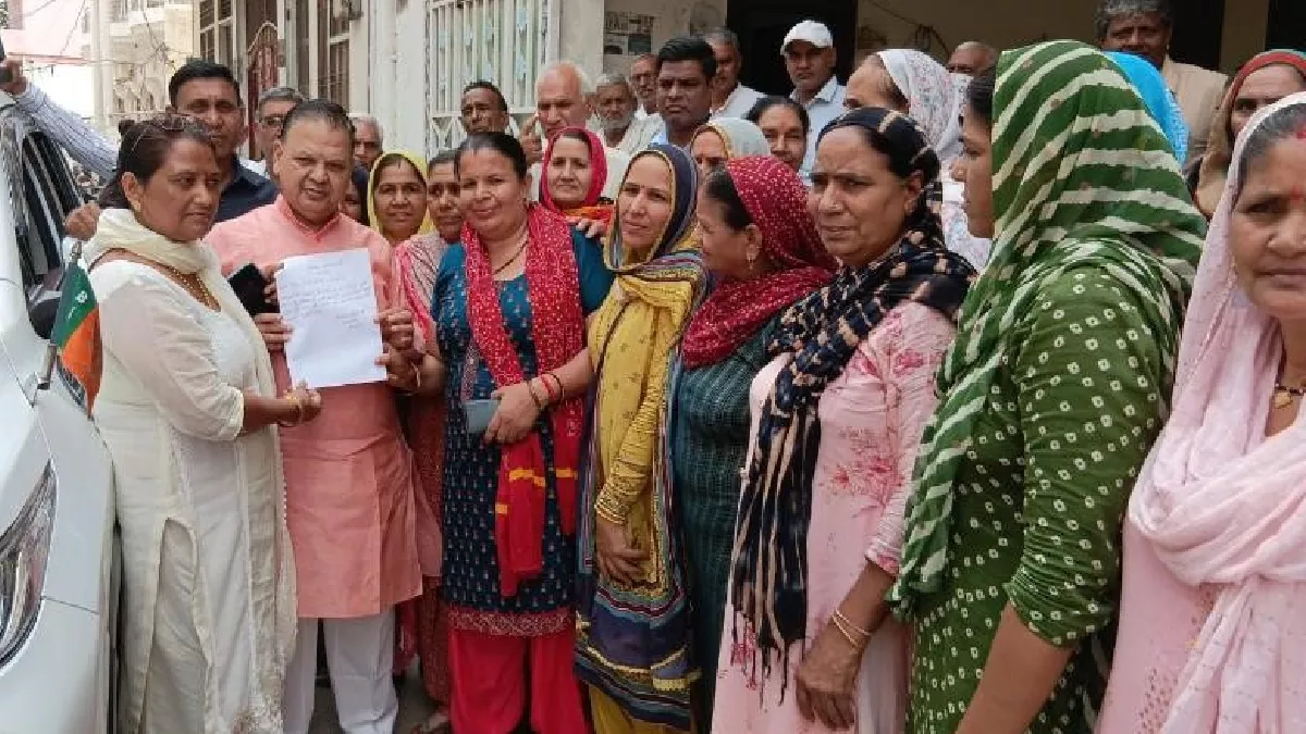 Bhiwani News: नहर में पानी आए हुए 8 दिन, अब भी शहर में पेयजल संकट क्यों? शहर के लोगों ने पूछे सवाल