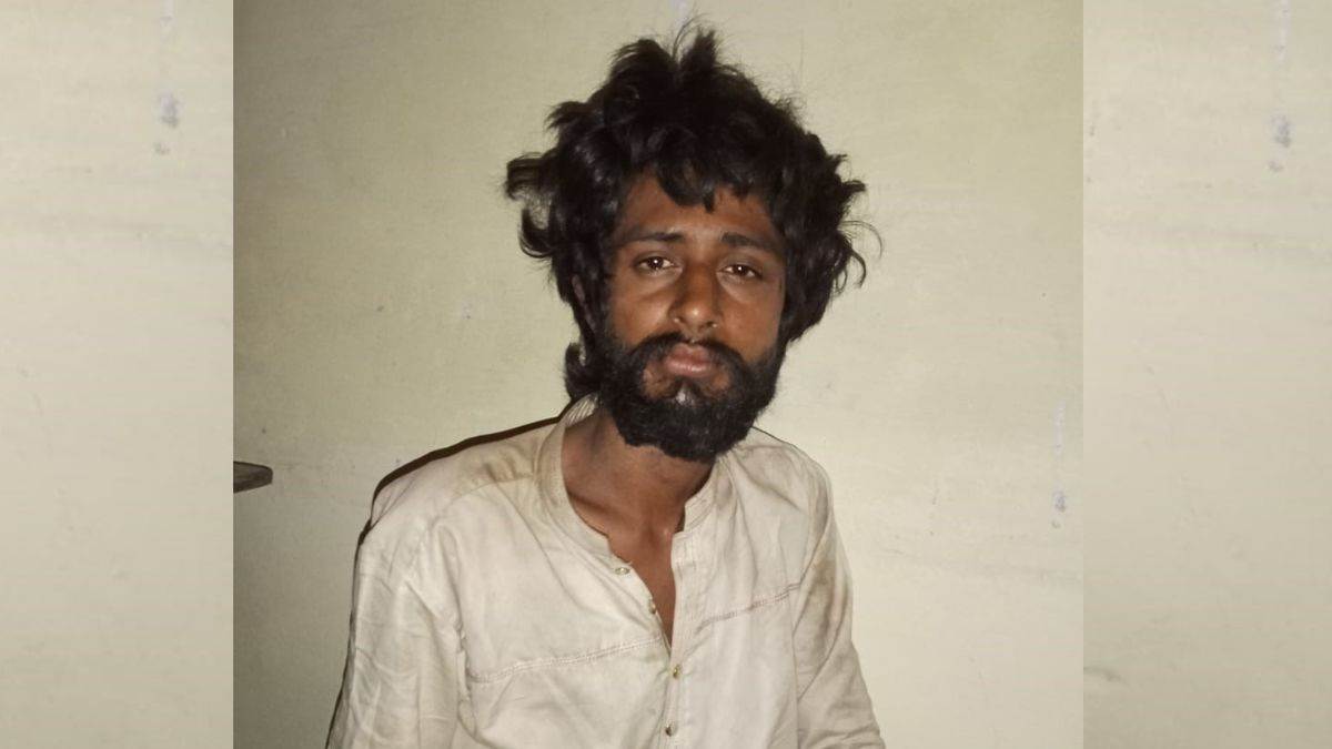 pakistani intruder arrested in pathankot security agencies in action interrogation continues