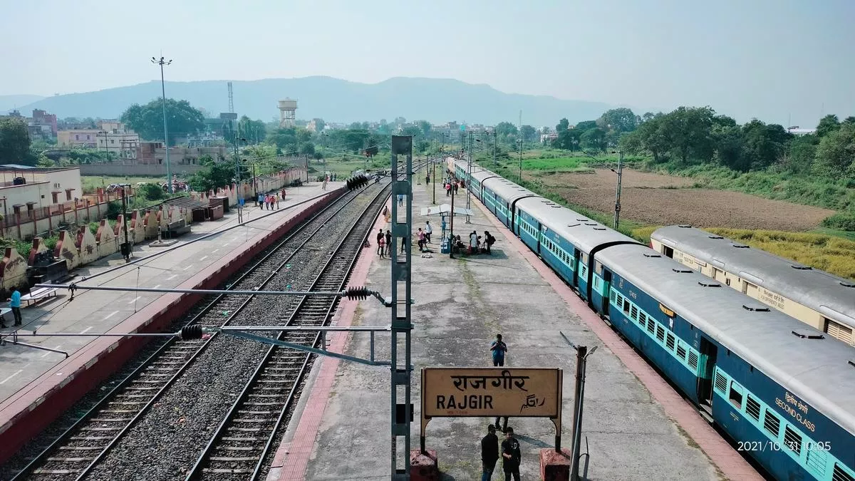 Rajgir Khagaria Train: यात्रियों को राहत, अब 28 जून तक चलेगी राजगीर-खगड़िया स्पेशल; जानिए पूरा शेड्यूल