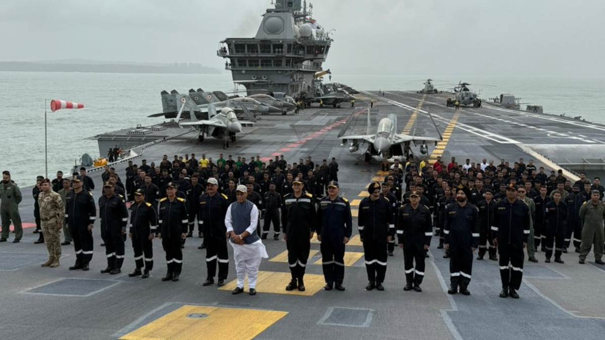 https://www.jagranimages.com/images/newimg/30052025/30_05_2025-rajnath_singh_ins_vikrant_23951105.jpg