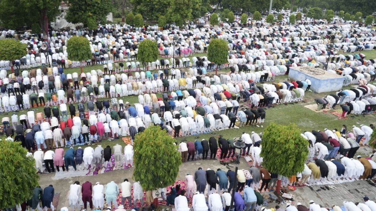 https://www.jagranimages.com/images/newimg/30062023/30_06_2023-bakrid__23456524.jpg