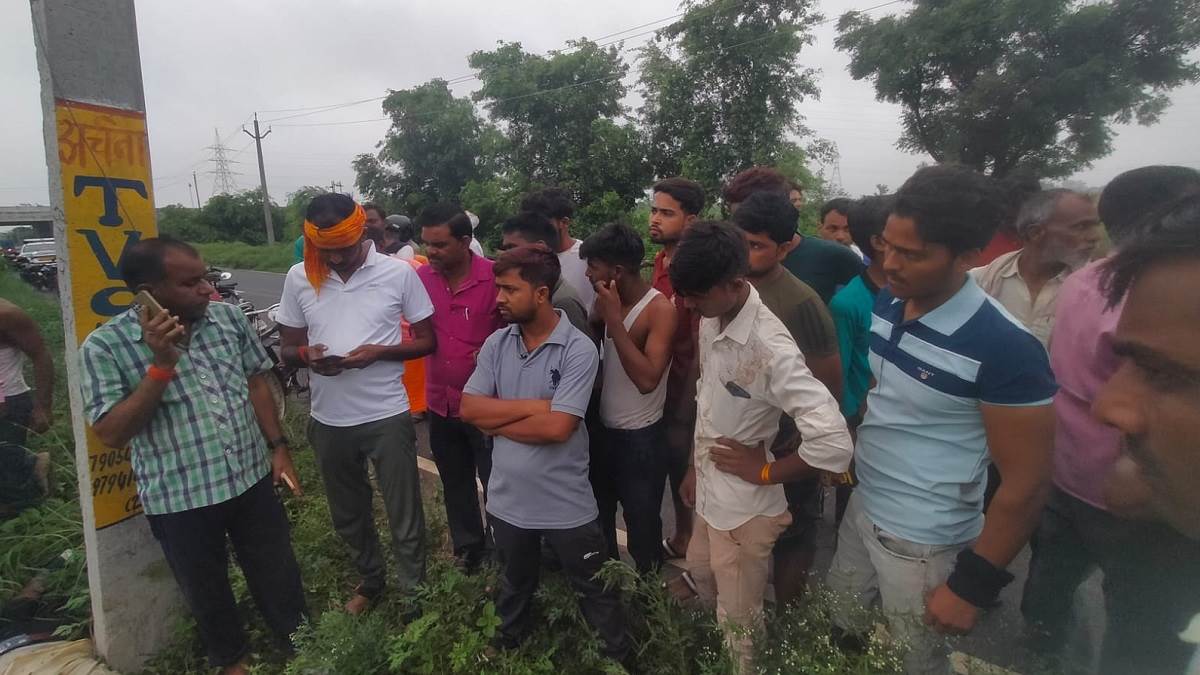 Kannauj News कन्‍नौज के तालग्राम में संदिग्ध हालात में चाचा भतीजे की