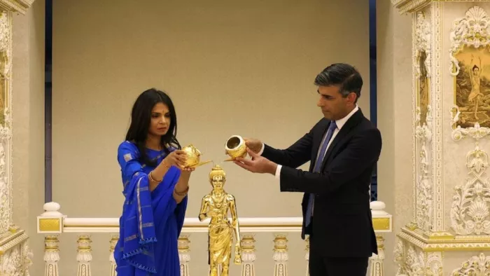 UK Election : ब्रिटेन इलेक्शन में भारतीयों का बोलबाला, 28 उम्मीदवार जीते, सिखों ने भी बनाया रिकॉर्ड 2 30 06 2024 rishi sunak mandir 23749364 m 30 06 2024 rishi sunak mandir 23749364 m UK Election