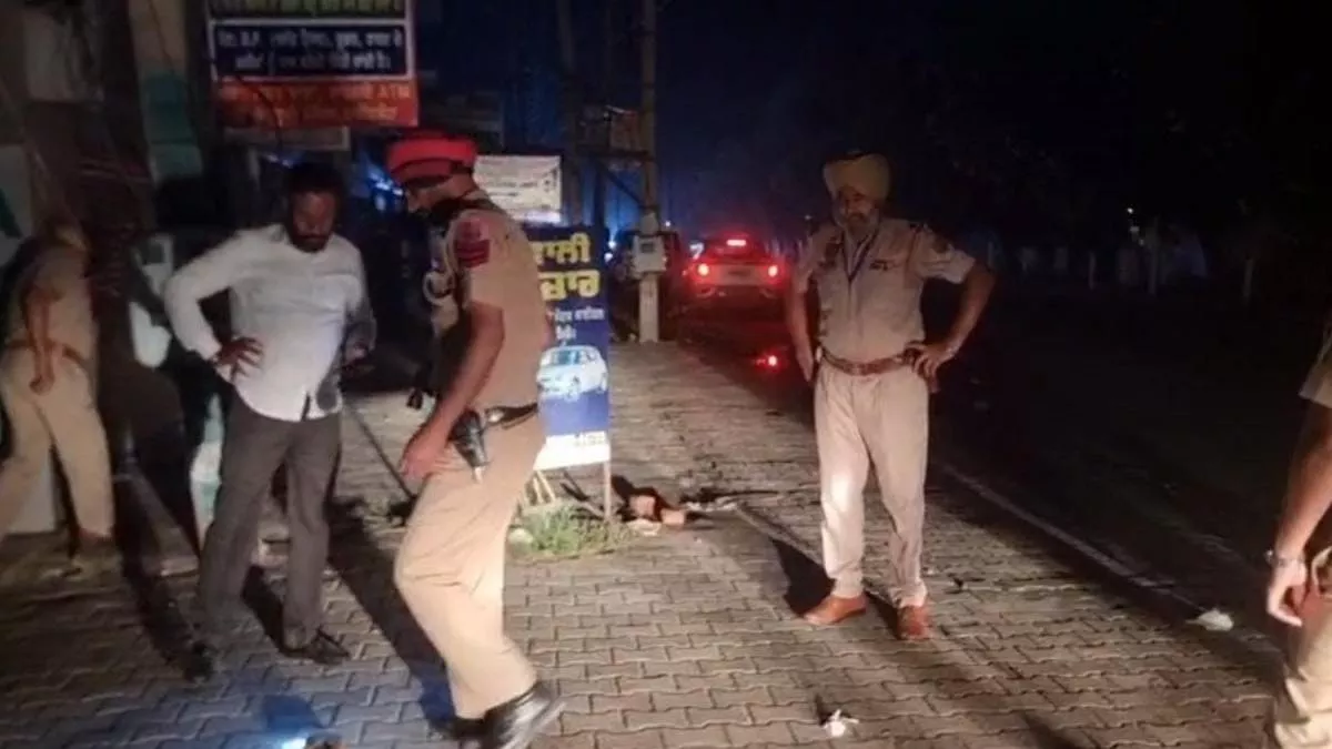 फरीदकोट में कार ओवरटेक करने को लेकर हुए विवाद में चल गई गोली, फायरिंग के बाद इलाके में डर का माहौल