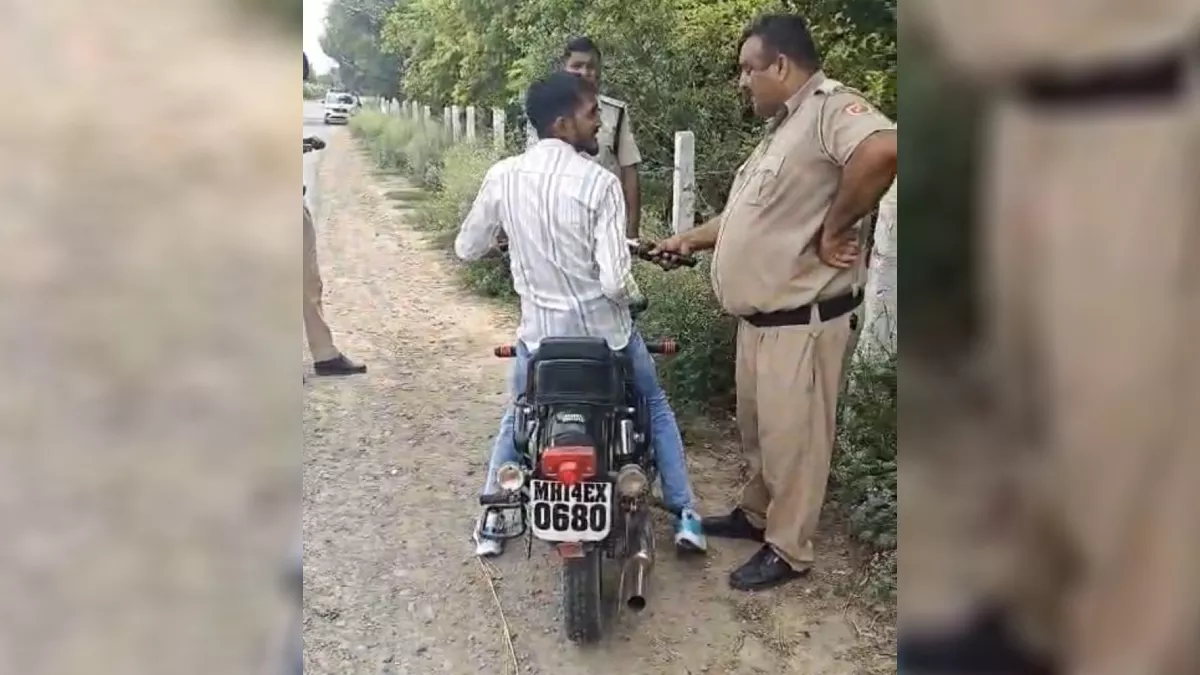 हिसार में बुलेट बाइक से निकाल रहा था पटाखे की आवाज, ट्रैफिक पुलिस ने रोका और ठोक दिया मोटा चालान