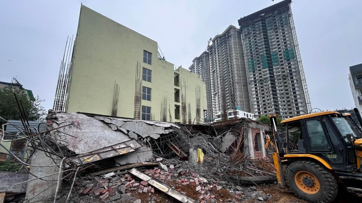 ncr gurugram dtpe demolition illegal constructions razed in saraswati kunj colony