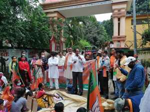 पीएम आवास योजना व नियुक्ति में गड़बड़ी से भाजपा क्षुब्ध