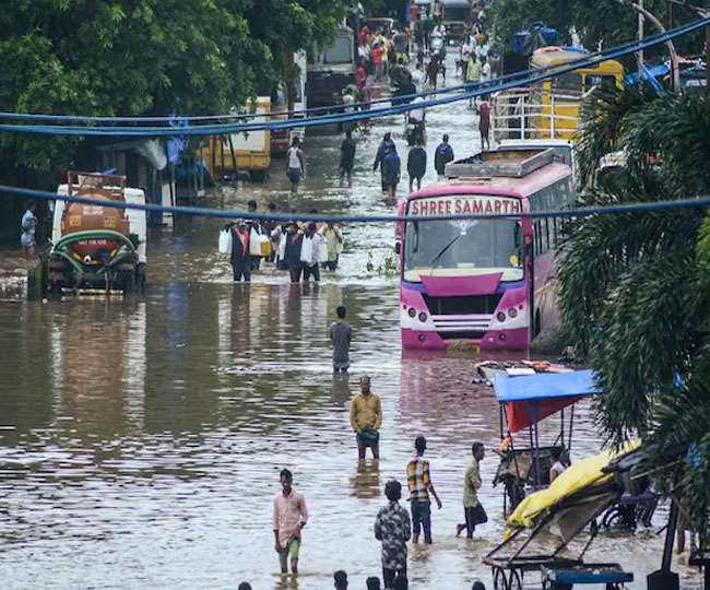 राष्ट्र स्तरीय नीतियां एवं कार्यक्रम बनाने की सख्त आवश्यकता है।