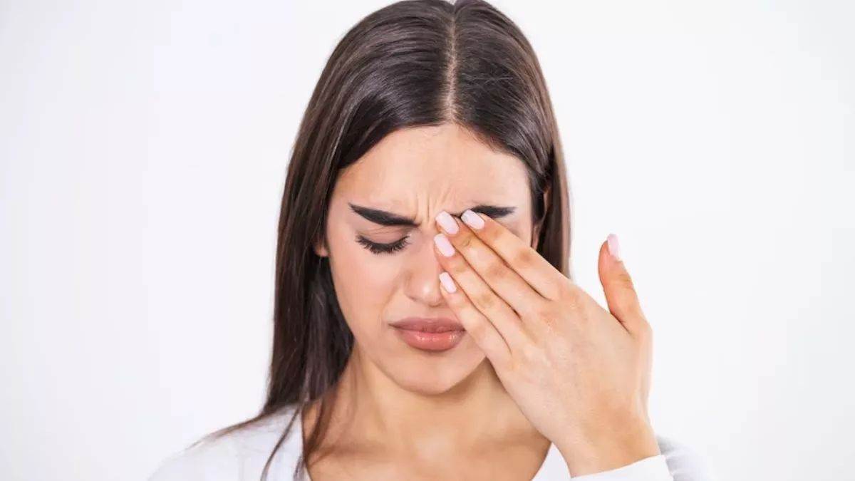 https://www.jagranimages.com/images/newimg/30072023/30_07_2023-eye_flu_23486666.jpg