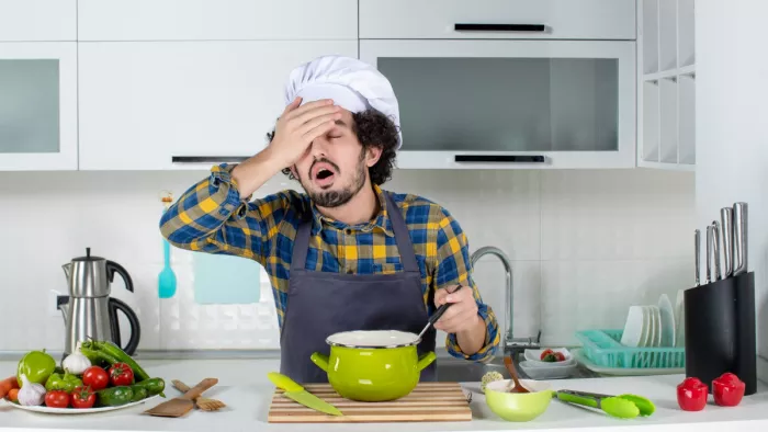 Cooking Tips: इन तरीकों से बैलेंस करें जब खाने में पड़ जाए ज्यादा मिर्च