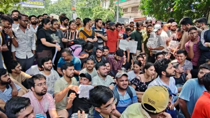 Old Rajendra Nagar Incident : मुखर्जी नगर में भी युवाओं ने किया जोरदार प्रदर्शन। फाइल फोटो