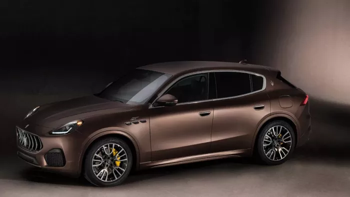 Maserati की ओर से भारतीय बाजार में Grecale एसयूवी को लॉन्च कर दिया है।