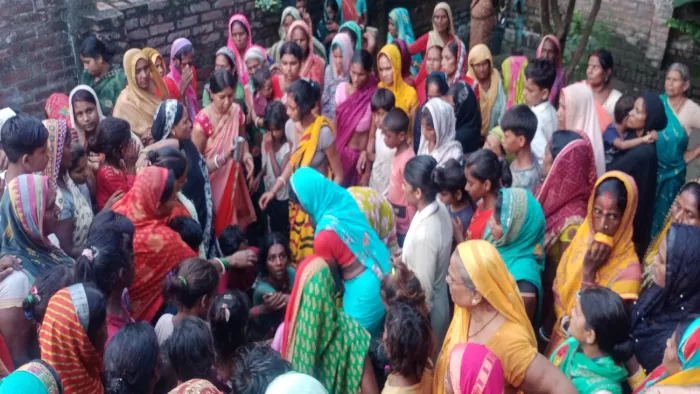 बहदरपुर में दंपती ने कर ली खुदकुशी, इंटरनेट मीडिया पर हुआ था प्यार