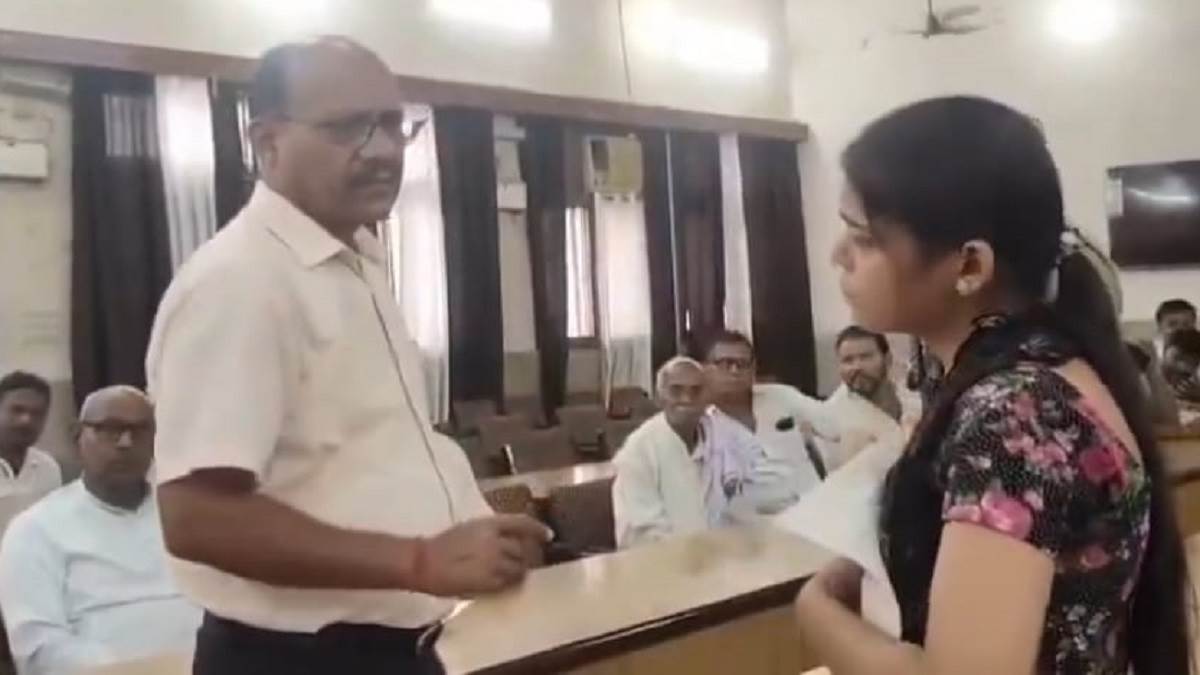 https://www.jagranimages.com/images/newimg/30072025/30_07_2025-dm_mzn_23998584.jpg
