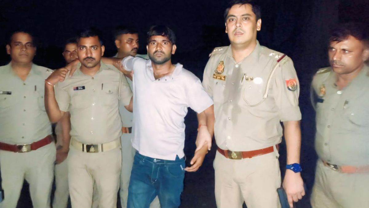 firozabad police encounter with history sheeter arrested after shootout
