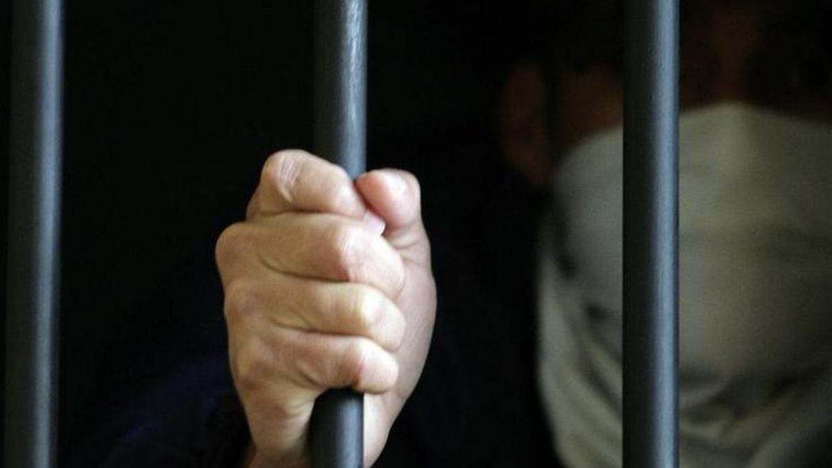 https://www.jagranimages.com/images/newimg/30072025/30_07_2025-man_in_jail_23998394.jpg