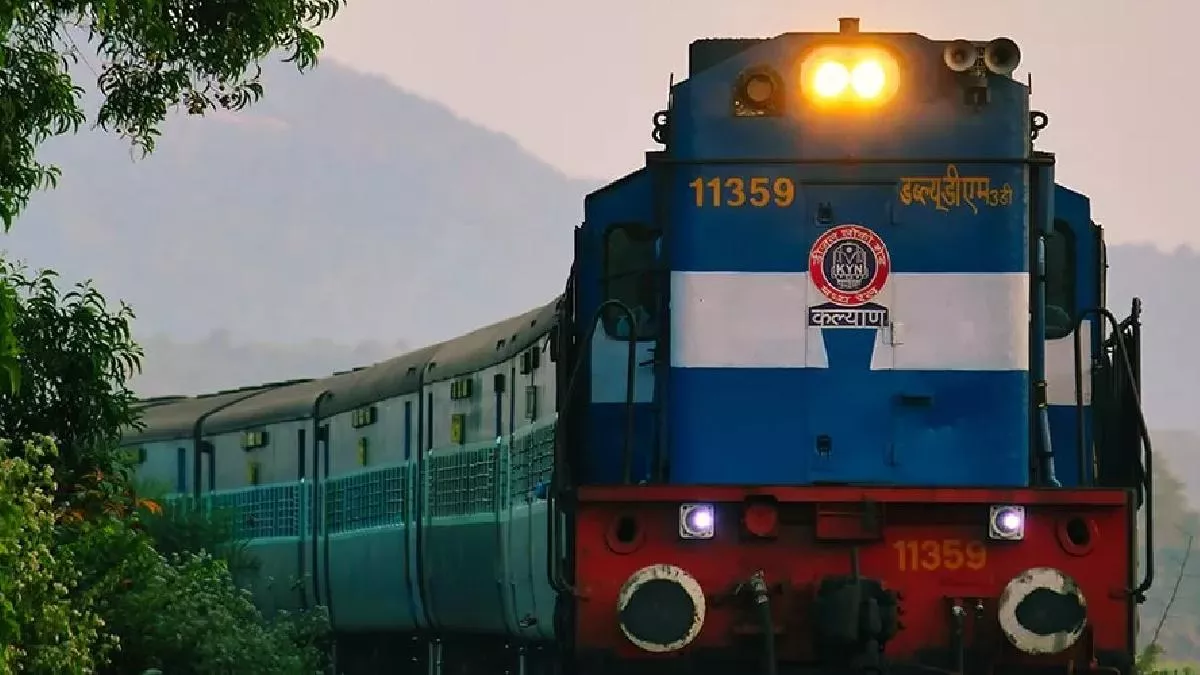 टिकट कंफर्म न होने से 3.27 करोड़ नहीं कर पाए ट्रेन का सफर, भारतीय रेलवे पर आई चौंकाने वाली रिपोर्ट