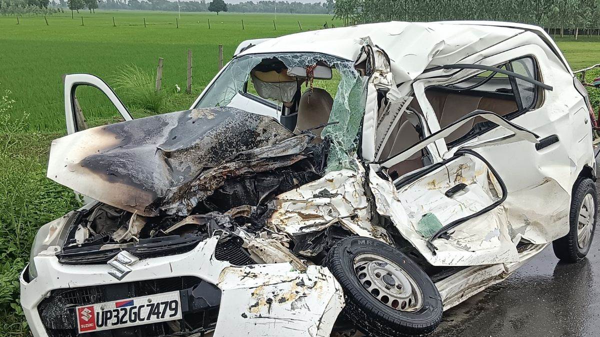 fatal road accident in shravasti two killed in car bus collision