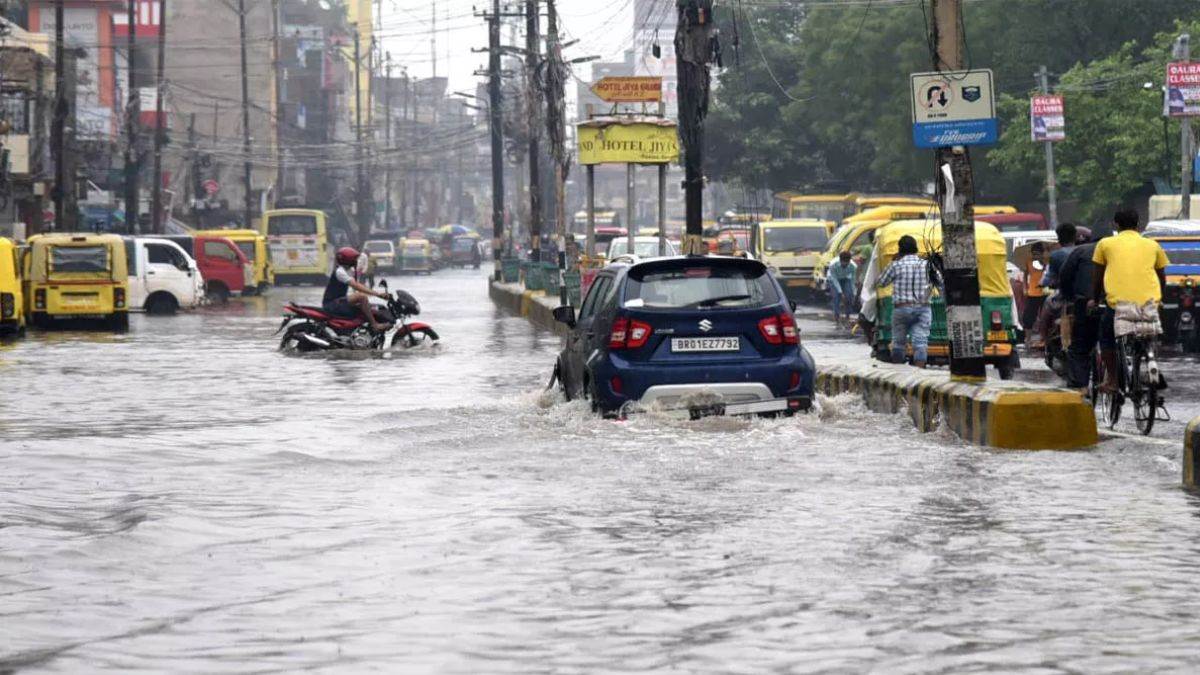 https://www.jagranimages.com/images/newimg/30072025/30_07_2025-waterlogging_patna_23998296_115436156.jpg