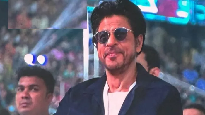 जवान के प्रमोशन में जुटे शाह रुख खान (Photo Credit- SRK Fan Page Twitter)