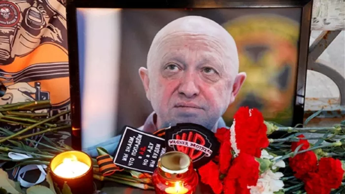 रूस के सेंट पीटर्सबर्ग शहर में निजी तौर पर येवगेनी प्रिगोझिन का अंतिम संस्कार हुआ। (फोटो सोर्स: एपी)