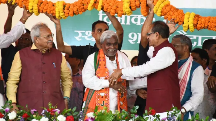 भाजपा में शामिल हुए चंपई सोरेन। फाइल फोटो