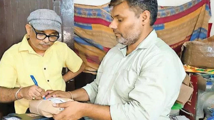 पैनेसिया अस्पताल के डाक्टर के यहां मिला अवैध पानी-फूड सप्लीमेंट कारोबार।