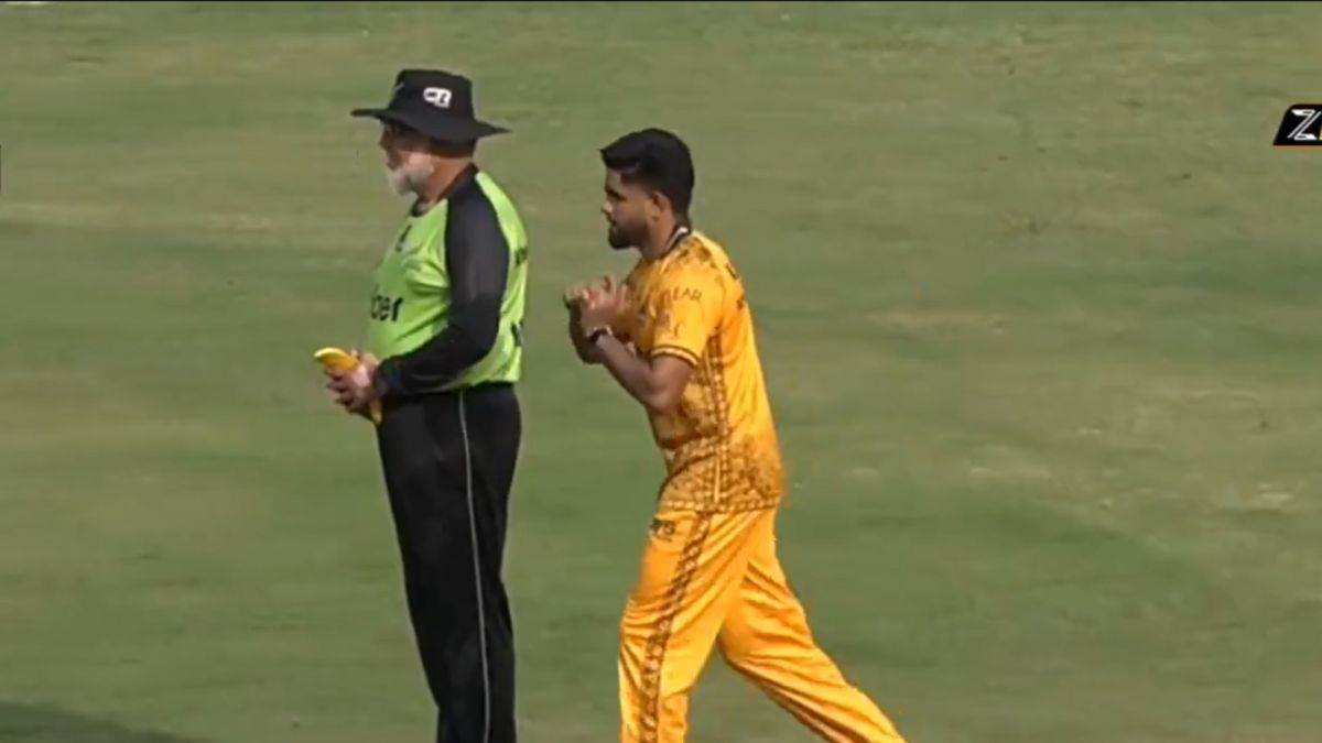 https://www.jagranimages.com/images/newimg/30082025/30_08_2025-babar_bowling_24030523.jpg