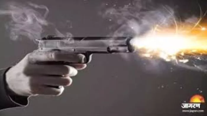 सौंदा बी साइडिंग के क्रशर में अपराधियों ने किया फायरिं