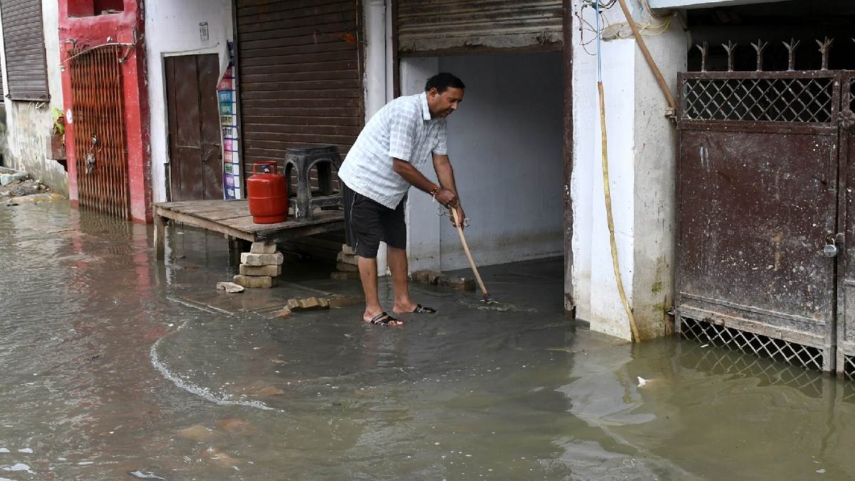 https://www.jagranimages.com/images/newimg/30082025/30_08_2025-flood_in_prayagraj_24029910_123230382.jpg