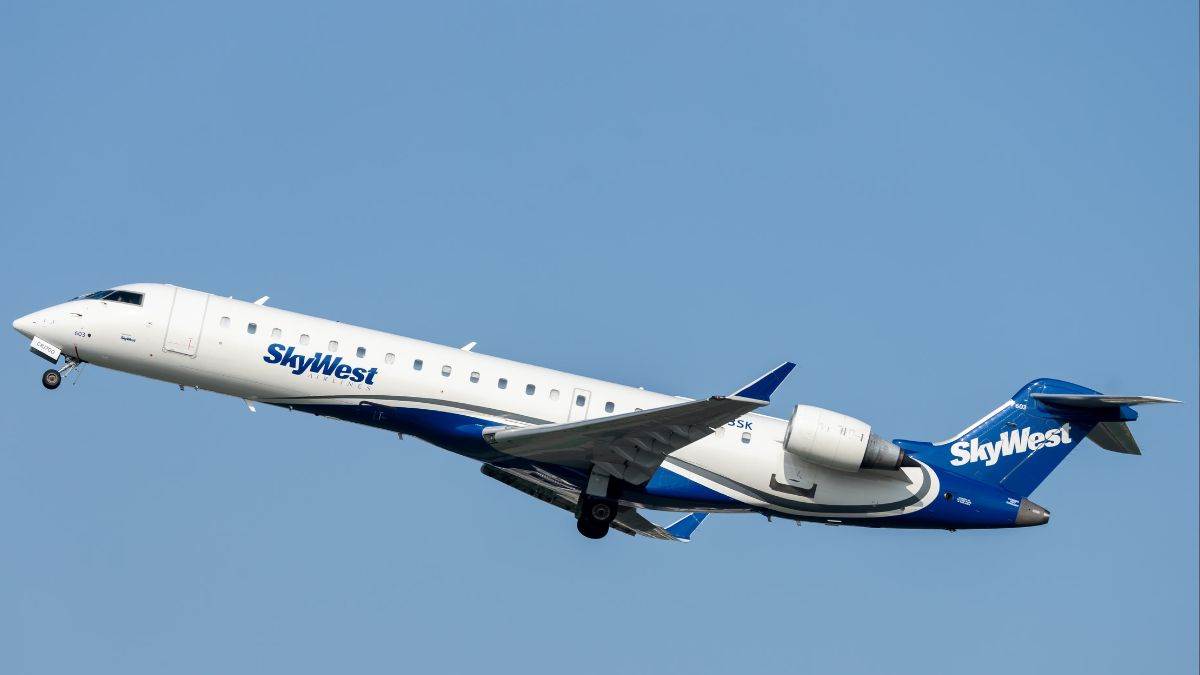 https://www.jagranimages.com/images/newimg/30082025/30_08_2025-skywest_airline__24029889.jpg