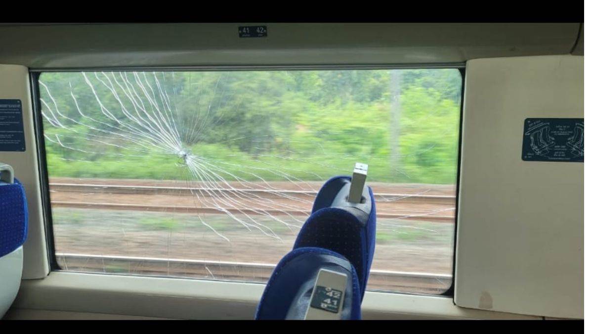 https://www.jagranimages.com/images/newimg/30082025/30_08_2025-vande_bharat_train_4_24030509.jpg