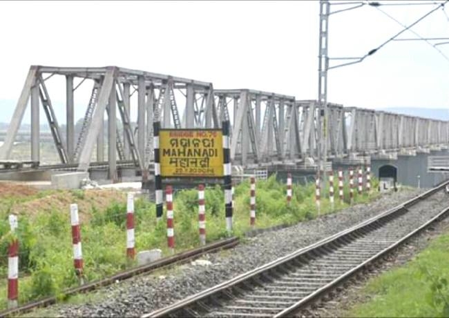 दिसंबर तक पूरा होगा संबलपुर-हीराकुद रेल ब्रिज निर्माण