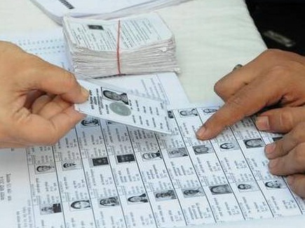 वृहद मतदाता पुनरीक्षण : ई-बीएलओ मोबाइल एप पर वोटरों की भेजनी होगी सेल्फी