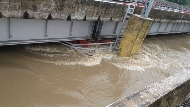 Flood situation worsens in Bengal, Army called in 6 districts