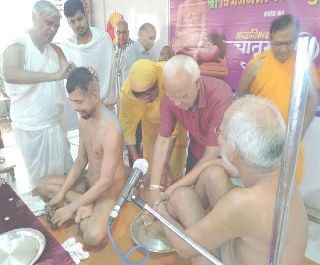 Digambar Jain Monks इनके घोर तप का कोई जोड़ नहीं जानें क्यों नहीं पहनते  वस्त्र - Know why Jain Digambar Sadhus do not wear clothes Jagran Special