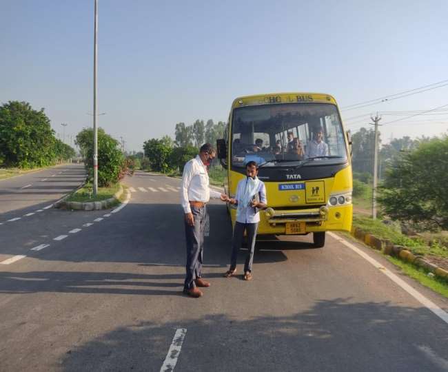 fatehabad traffic police launched a campaign for check school vans and 10 challans deducted in two days