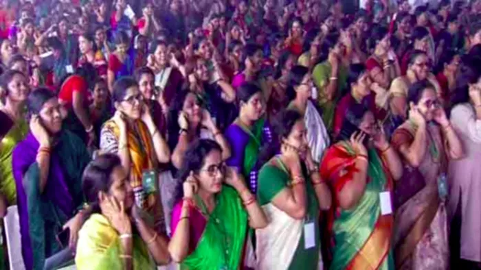 हजारों की भीड़ में कान पकड़कर उठक बैठक करने लगे बीजद के नेता व कार्यकर्ता