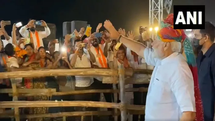पीएम मोदी ने अबू रोड में सभा को किया संबोधित