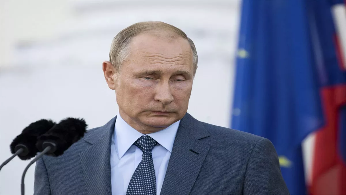रूस की अर्थव्यवस्था पर  मंडरा रहे संकट के बादल, राष्ट्रपति पुतिन की बढ़ सकती है मुश्किल