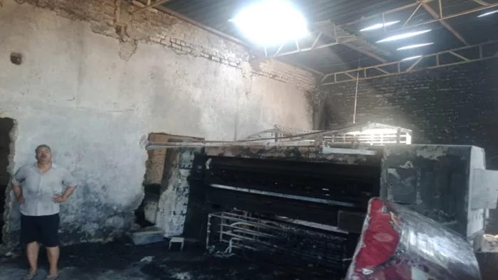 फर्नीचर फैक्ट्री में लगी भीषण आग