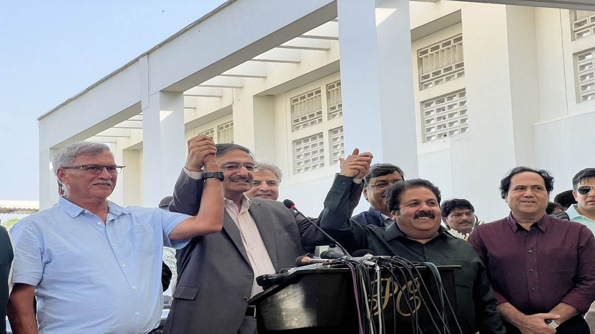 https://www.jagranimages.com/images/newimg/30092023/30_09_2023-ind_vs_pak_roger_23543745.jpg