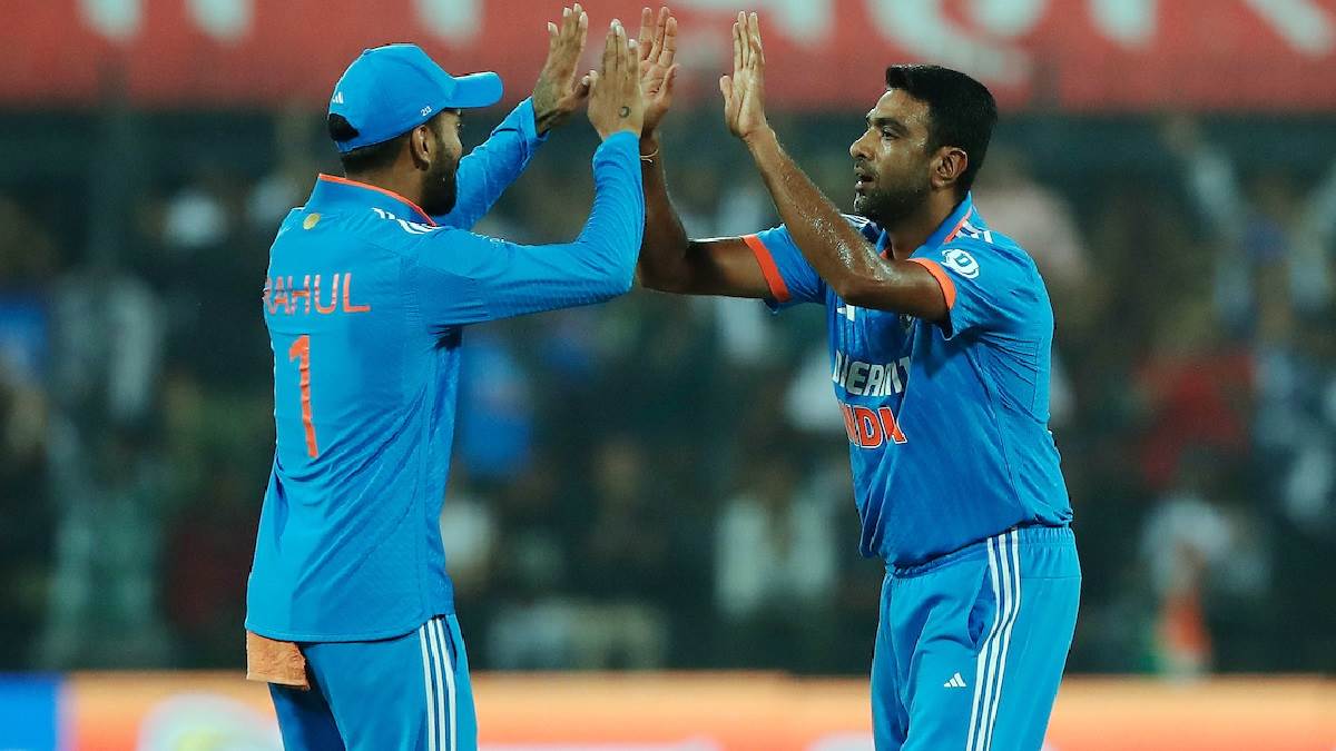 laxman sivaramakrishnan controversial tweet goes viral ravichandran ashwin
