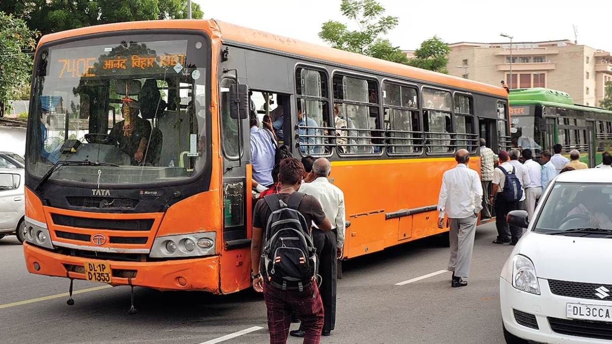ncr no parking within 50 meters of bus stops in delhi transport department to take action