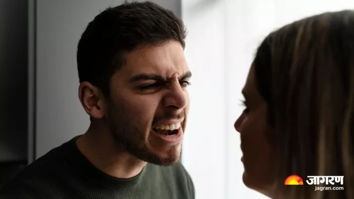 Relationship में आए दिन होने वाले झगड़े से राहत पाने के लिए अपनाएं ये 5 टिप्स (Image Source: Freepik)