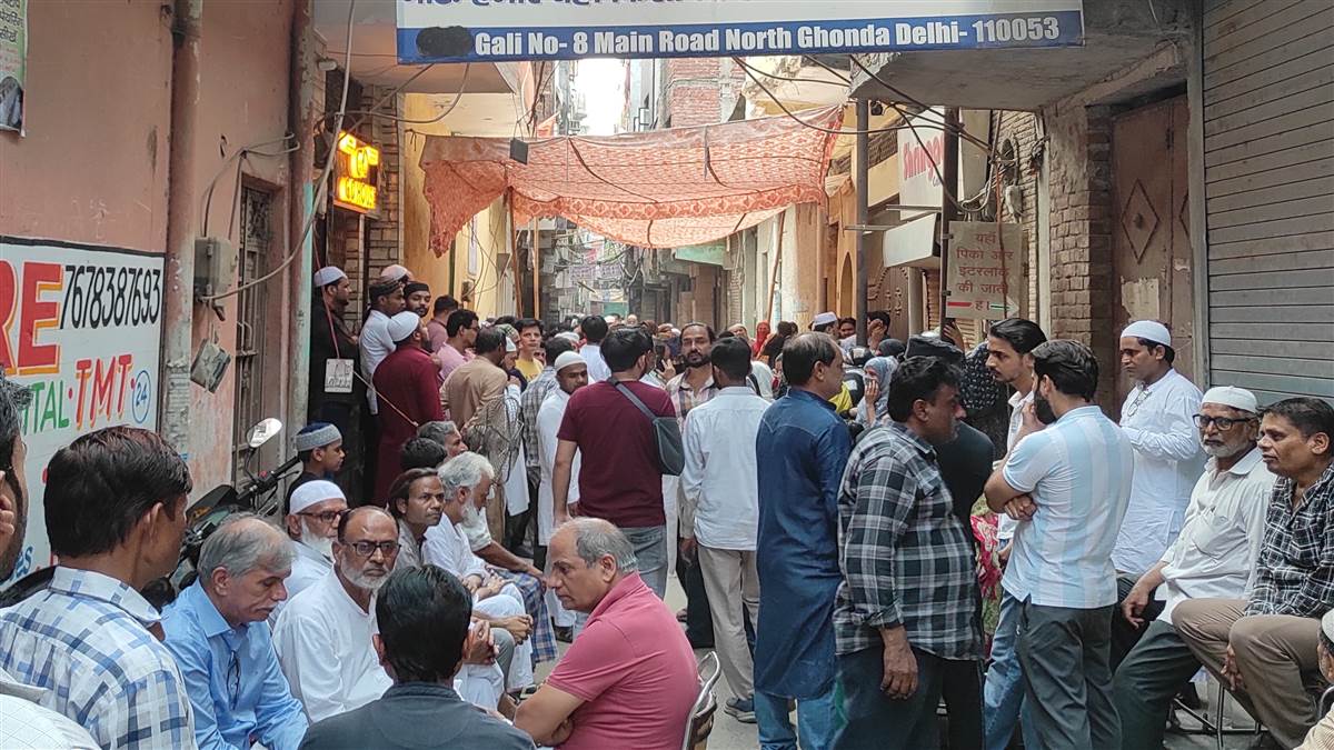 ncr tragic accident in new delhi father son and nephew killed